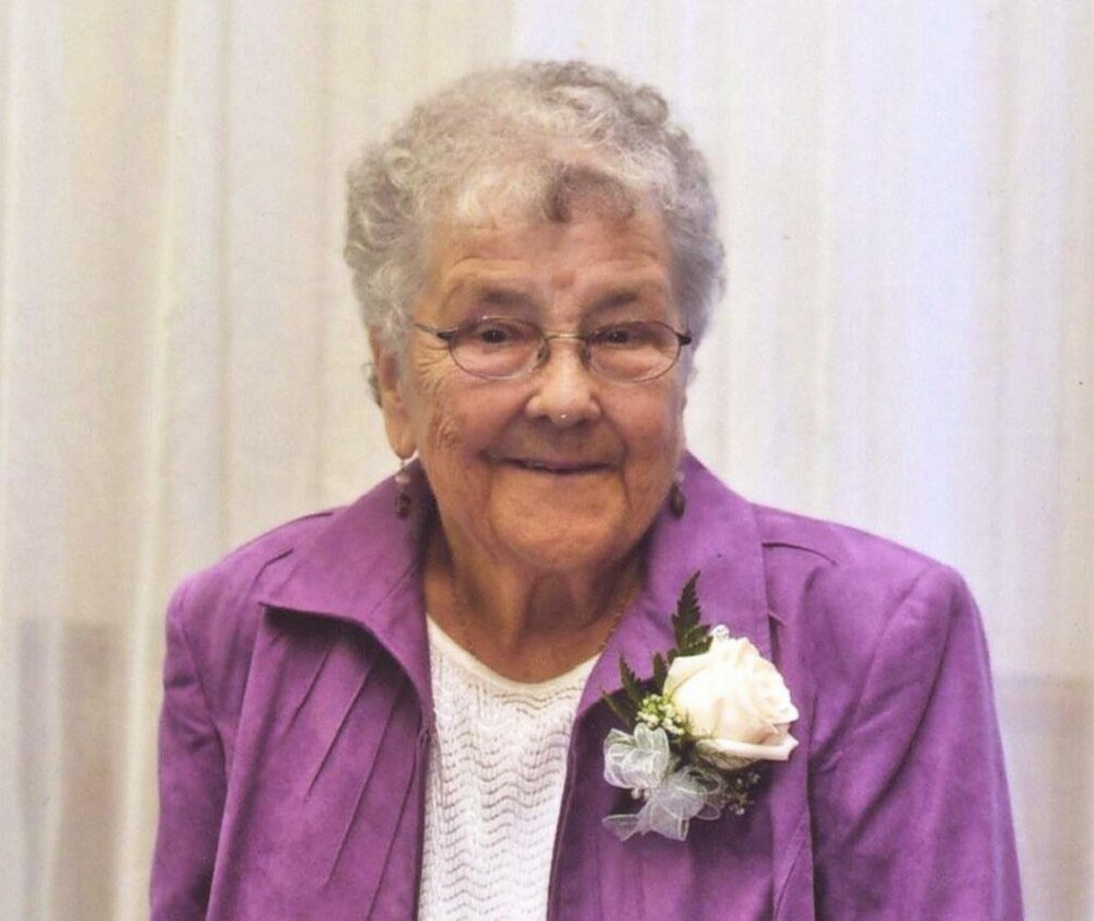 Obituary Of Edna Desilva Castle Fallsview Funeral Home